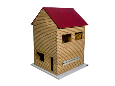 Макет "Устройство коробки брусчатого дома с деревянным чердачным перекрытием и двускатной крышей"